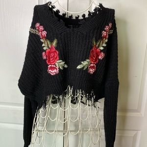 Worn once, knitted crop top, V-Neck sweater very cute for fall